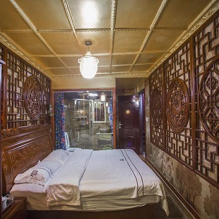 Lqj Riverside Guest House Fenghuang Eksteriør billede