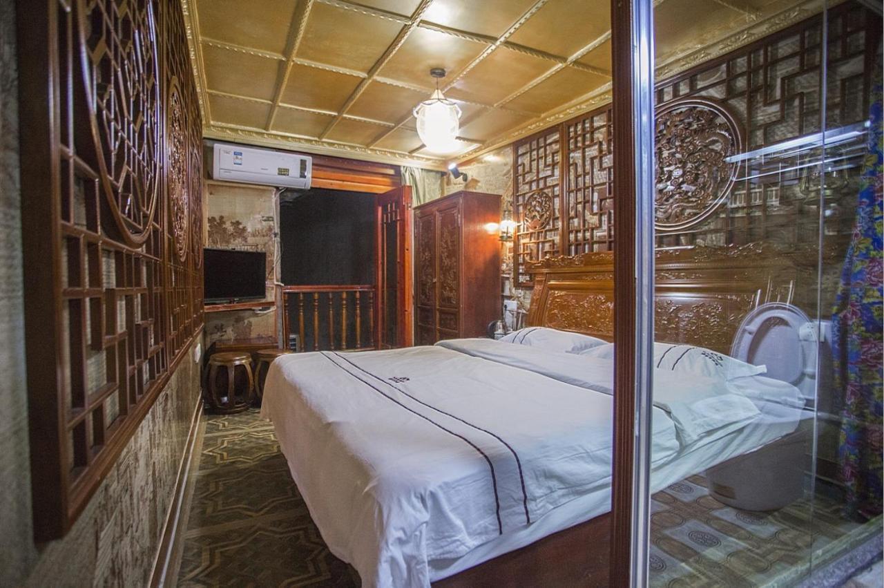Lqj Riverside Guest House Fenghuang Eksteriør billede
