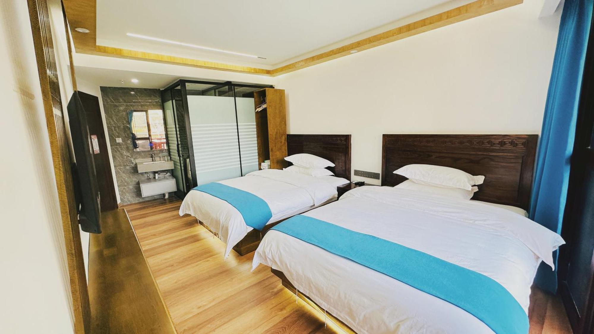 Lqj Riverside Guest House Fenghuang Eksteriør billede