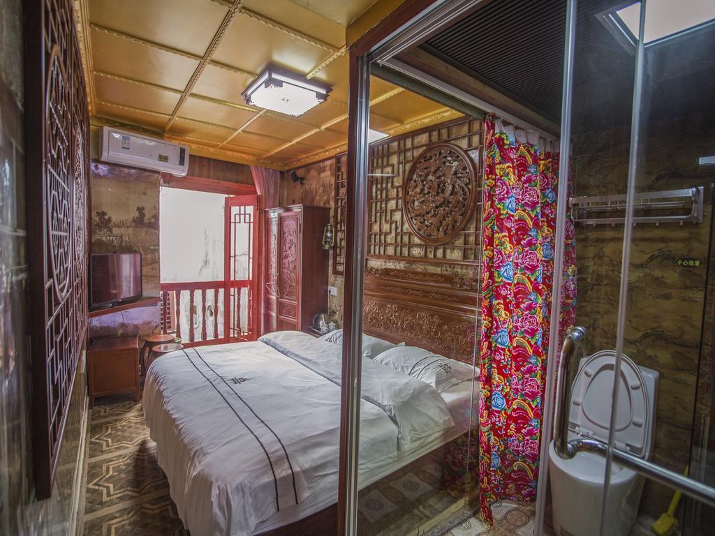 Lqj Riverside Guest House Fenghuang Eksteriør billede